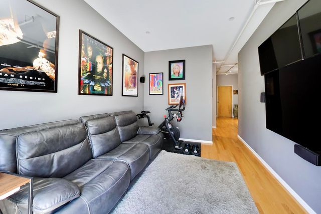 520 W Huron Street 614, Chicago, IL 60654