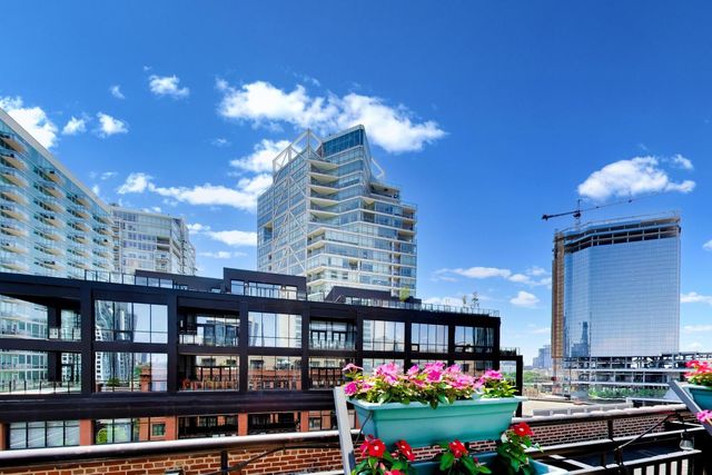 520 W Huron Street 614, Chicago, IL 60654