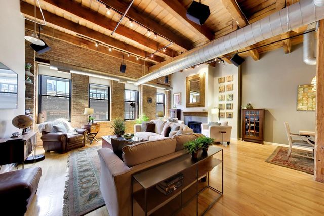 520 W Huron Street 614, Chicago, IL 60654