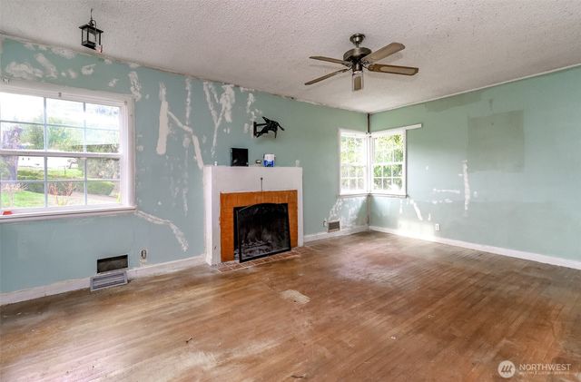 98 Hardie Avenue SW, Renton, WA 98057