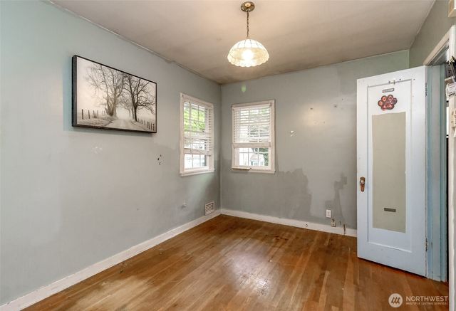 98 Hardie Avenue SW, Renton, WA 98057