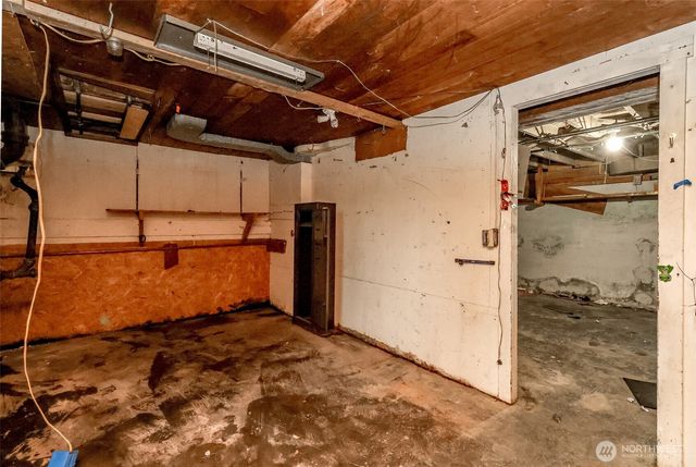 98 Hardie Avenue SW, Renton, WA 98057