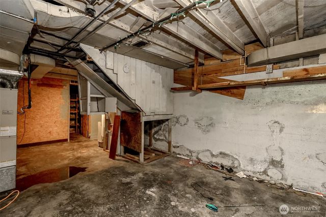 98 Hardie Avenue SW, Renton, WA 98057