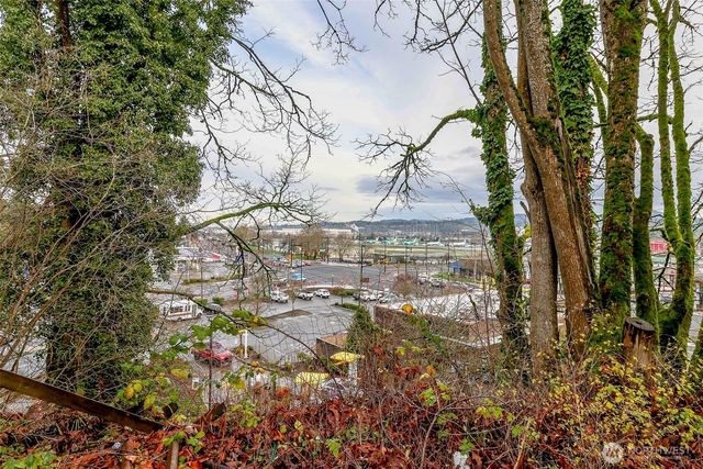 98 Hardie Avenue SW, Renton, WA 98057
