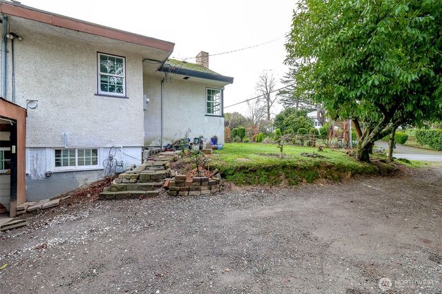 98 Hardie Avenue SW, Renton, WA 98057