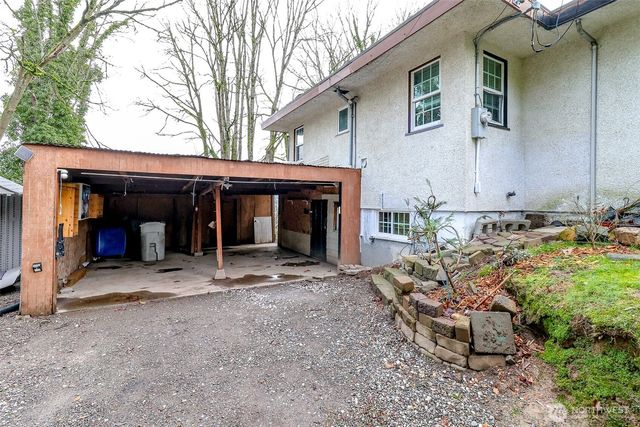 98 Hardie Avenue SW, Renton, WA 98057