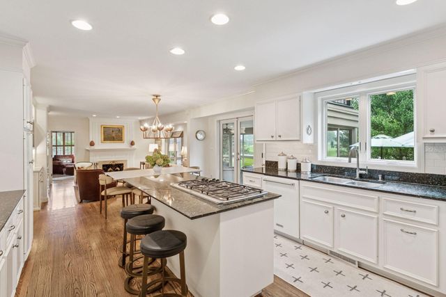 10500 Niblick Lane, Eden Prairie, MN 55347