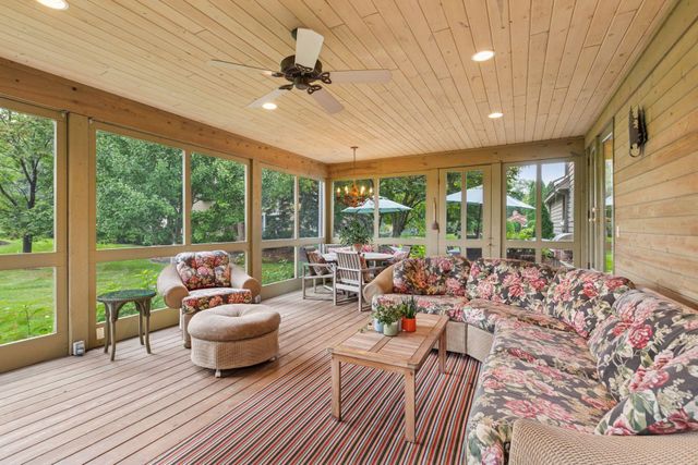 10500 Niblick Lane, Eden Prairie, MN 55347