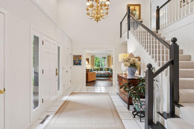 10500 Niblick Lane, Eden Prairie, MN 55347