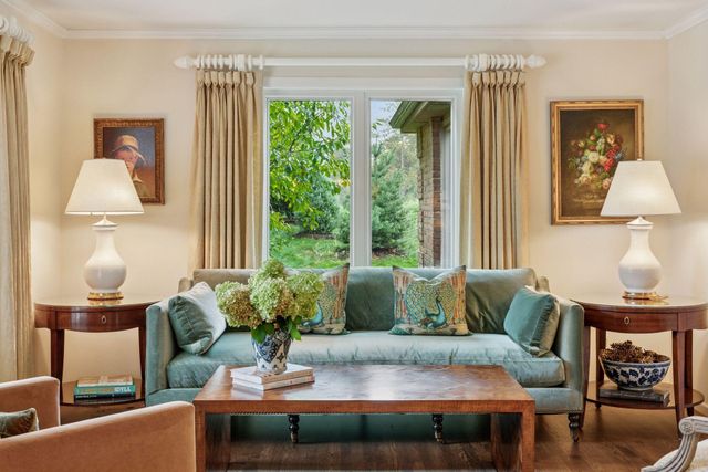 10500 Niblick Lane, Eden Prairie, MN 55347