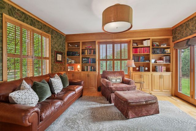 10500 Niblick Lane, Eden Prairie, MN 55347