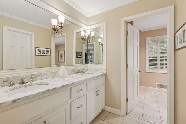 10500 Niblick Lane, Eden Prairie, MN 55347