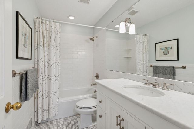 10500 Niblick Lane, Eden Prairie, MN 55347