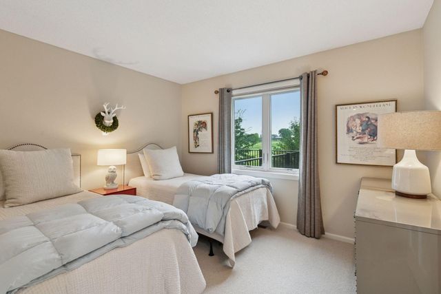 10500 Niblick Lane, Eden Prairie, MN 55347