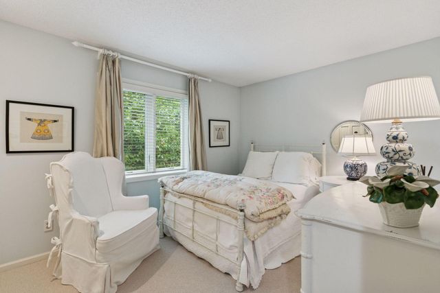 10500 Niblick Lane, Eden Prairie, MN 55347