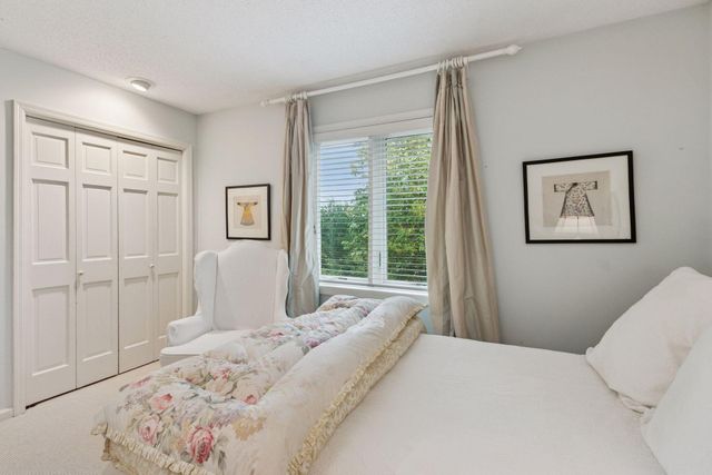 10500 Niblick Lane, Eden Prairie, MN 55347