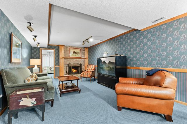 10500 Niblick Lane, Eden Prairie, MN 55347