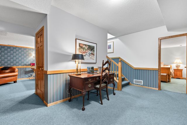 10500 Niblick Lane, Eden Prairie, MN 55347