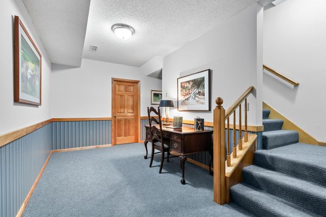 10500 Niblick Lane, Eden Prairie, MN 55347