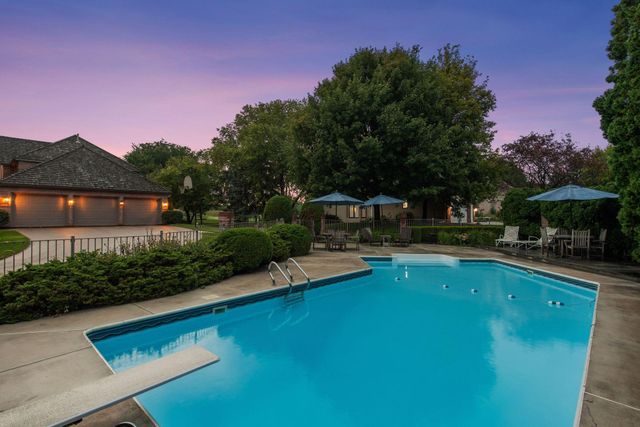 10500 Niblick Lane, Eden Prairie, MN 55347