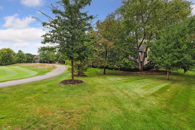 10500 Niblick Lane, Eden Prairie, MN 55347