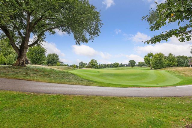 10500 Niblick Lane, Eden Prairie, MN 55347