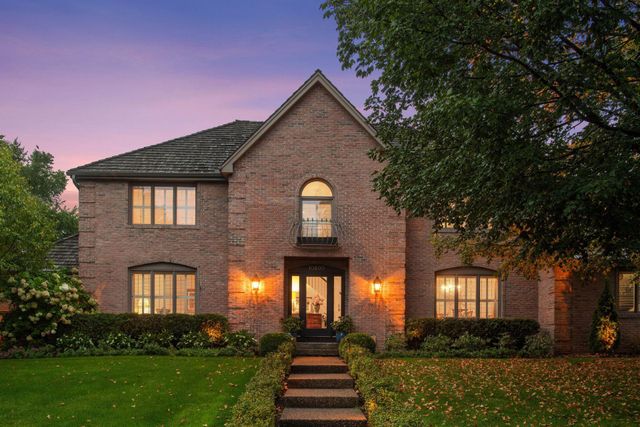 10500 Niblick Lane, Eden Prairie, MN 55347