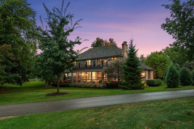 10500 Niblick Lane, Eden Prairie, MN 55347