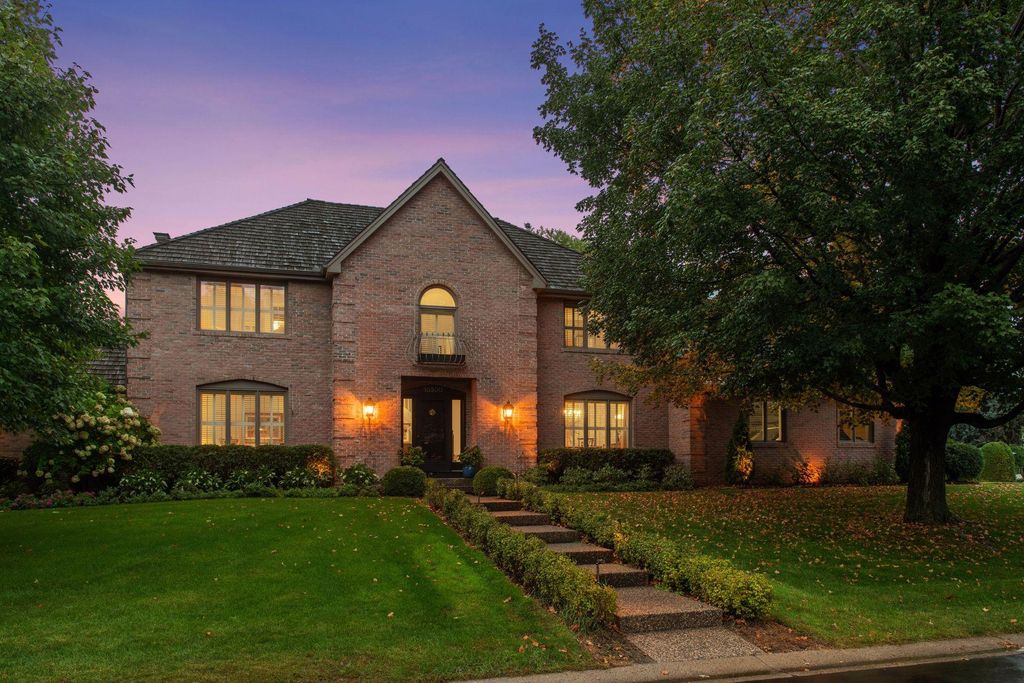 10500 Niblick Lane, Eden Prairie, MN 55347