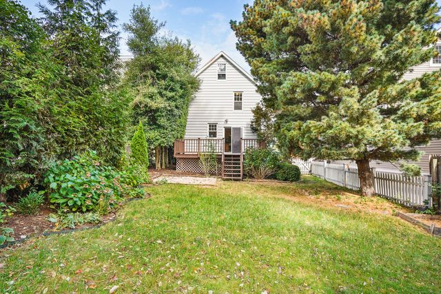 15 Mathews Street, Stamford, CT 06902