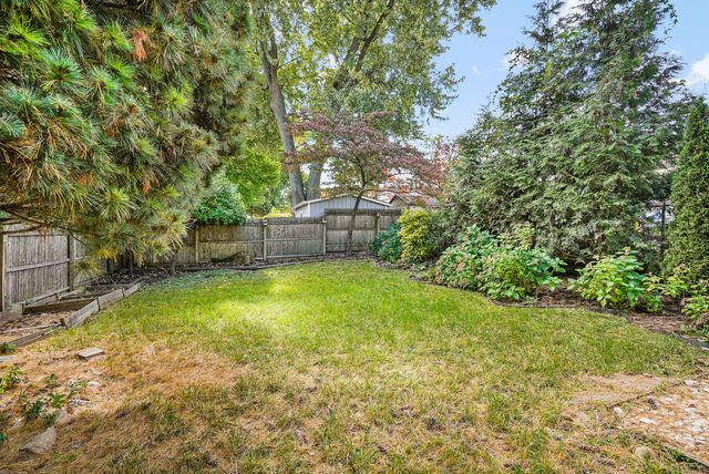15 Mathews Street, Stamford, CT 06902