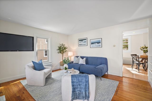 15 Mathews Street, Stamford, CT 06902