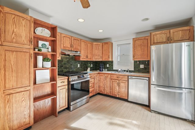 15 Mathews Street, Stamford, CT 06902