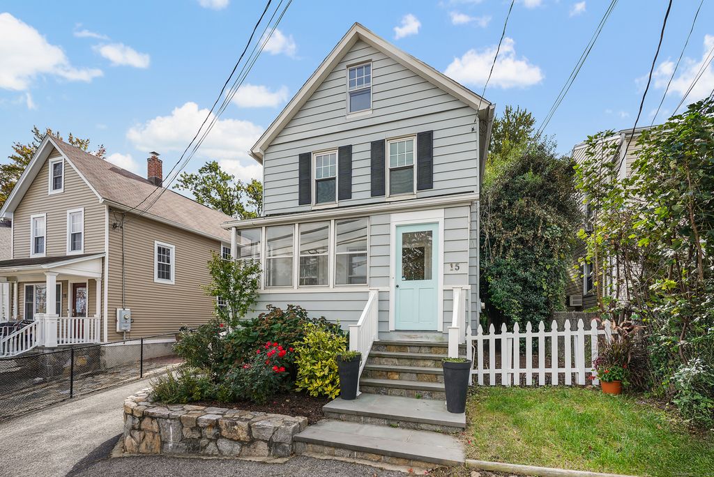15 Mathews Street, Stamford, CT 06902