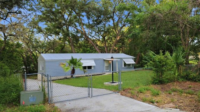 403 ACORN CIRCLE, Fruitland Park, FL 34731