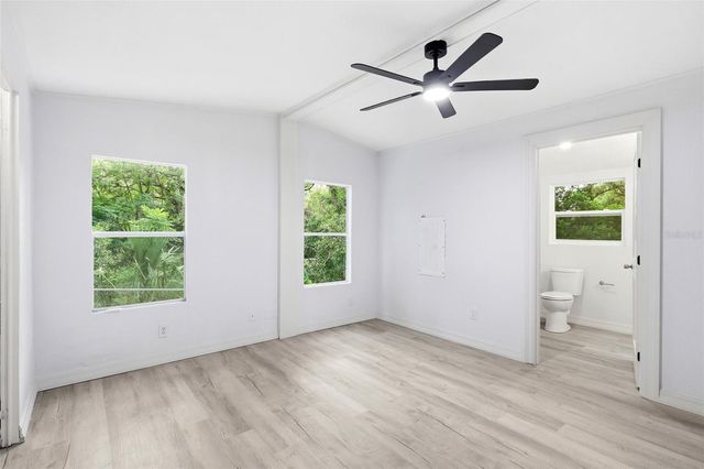403 ACORN CIRCLE, Fruitland Park, FL 34731