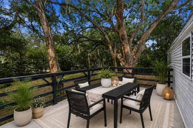 403 ACORN CIRCLE, Fruitland Park, FL 34731