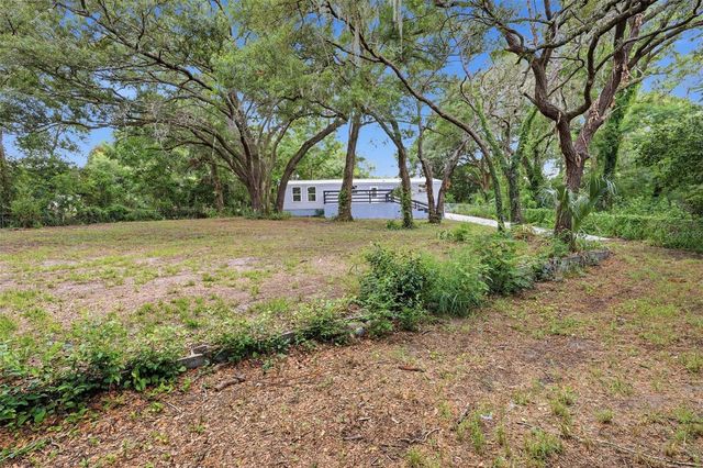 403 ACORN CIRCLE, Fruitland Park, FL 34731