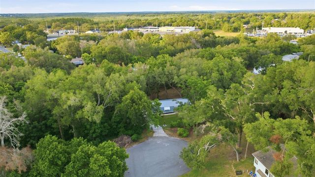403 ACORN CIRCLE, Fruitland Park, FL 34731