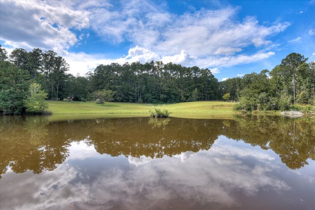 98 Bream Oak Road, Trenton, SC 29847