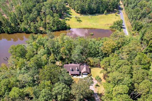 98 Bream Oak Road, Trenton, SC 29847