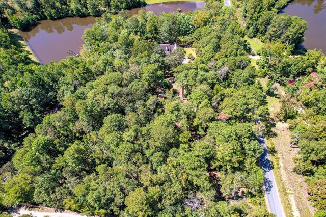 98 Bream Oak Road, Trenton, SC 29847