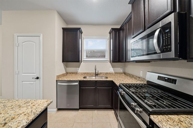 8985 Oval Glass Street, Conroe, TX 77304