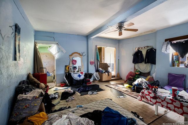 2925 W Commerce St, San Antonio, TX 78207