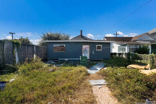 2925 W Commerce St, San Antonio, TX 78207