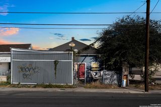 2925 W Commerce St, San Antonio, TX 78207