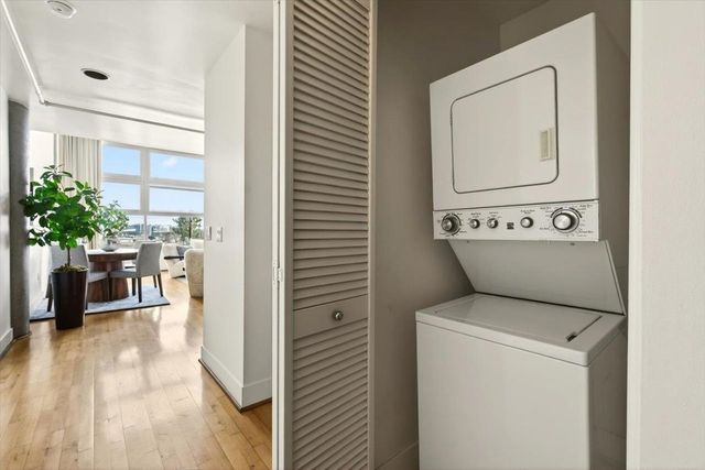 311 Oak St 520, Oakland, CA 94607