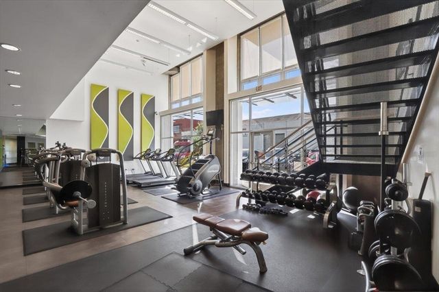 311 Oak St 520, Oakland, CA 94607