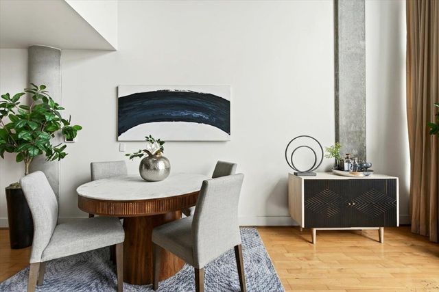 311 Oak St 520, Oakland, CA 94607