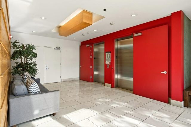 311 Oak St 520, Oakland, CA 94607